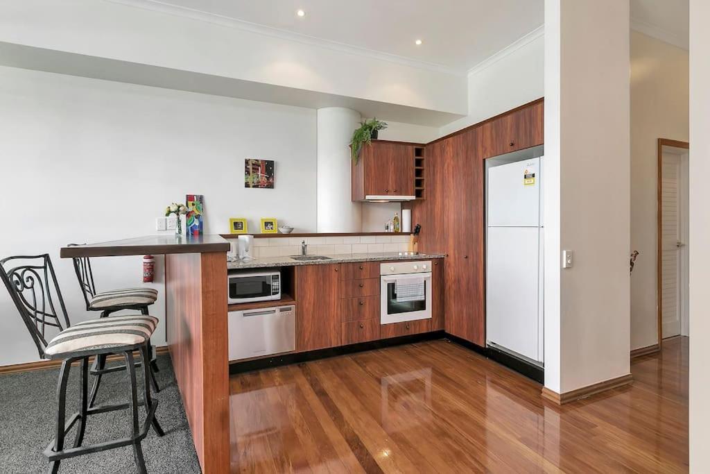Spacious One Bedroom Apartment On Princes Wharf Auckland Exterior photo