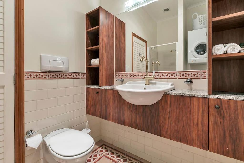 Spacious One Bedroom Apartment On Princes Wharf Auckland Exterior photo